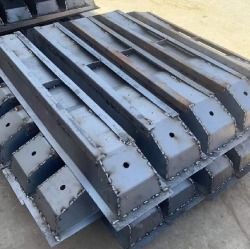 专业定制铁路轨枕模具，优选纯原料的轨枕塑料模具加工厂